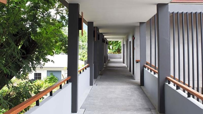 Hotel B2 Premier