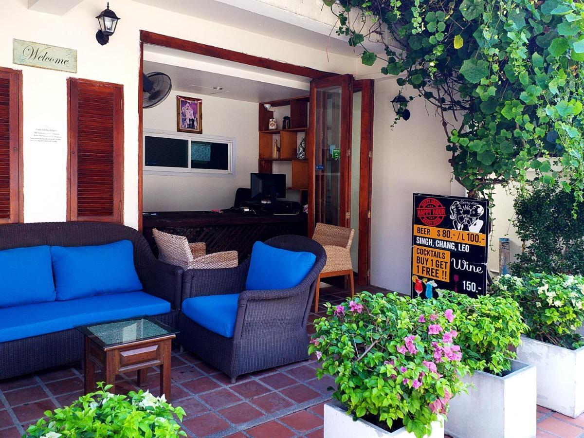 Hotel The