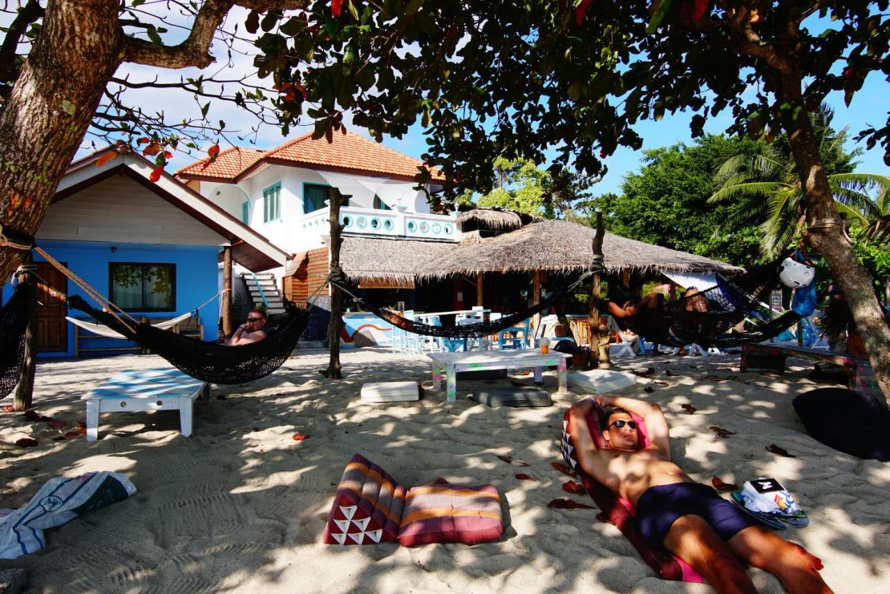 Dancing Elephant Club * Baan Tai