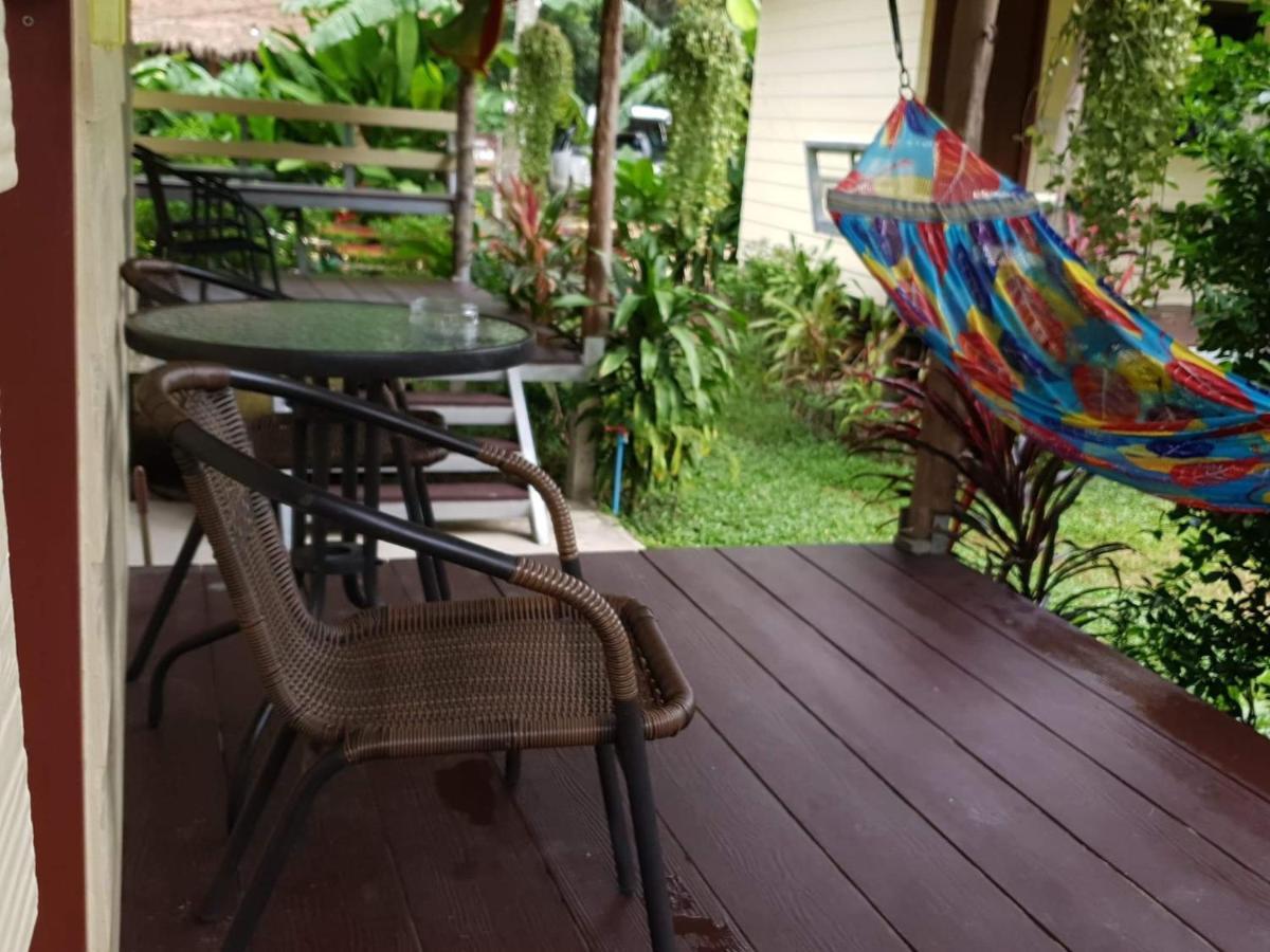 Family Huts Resort *
