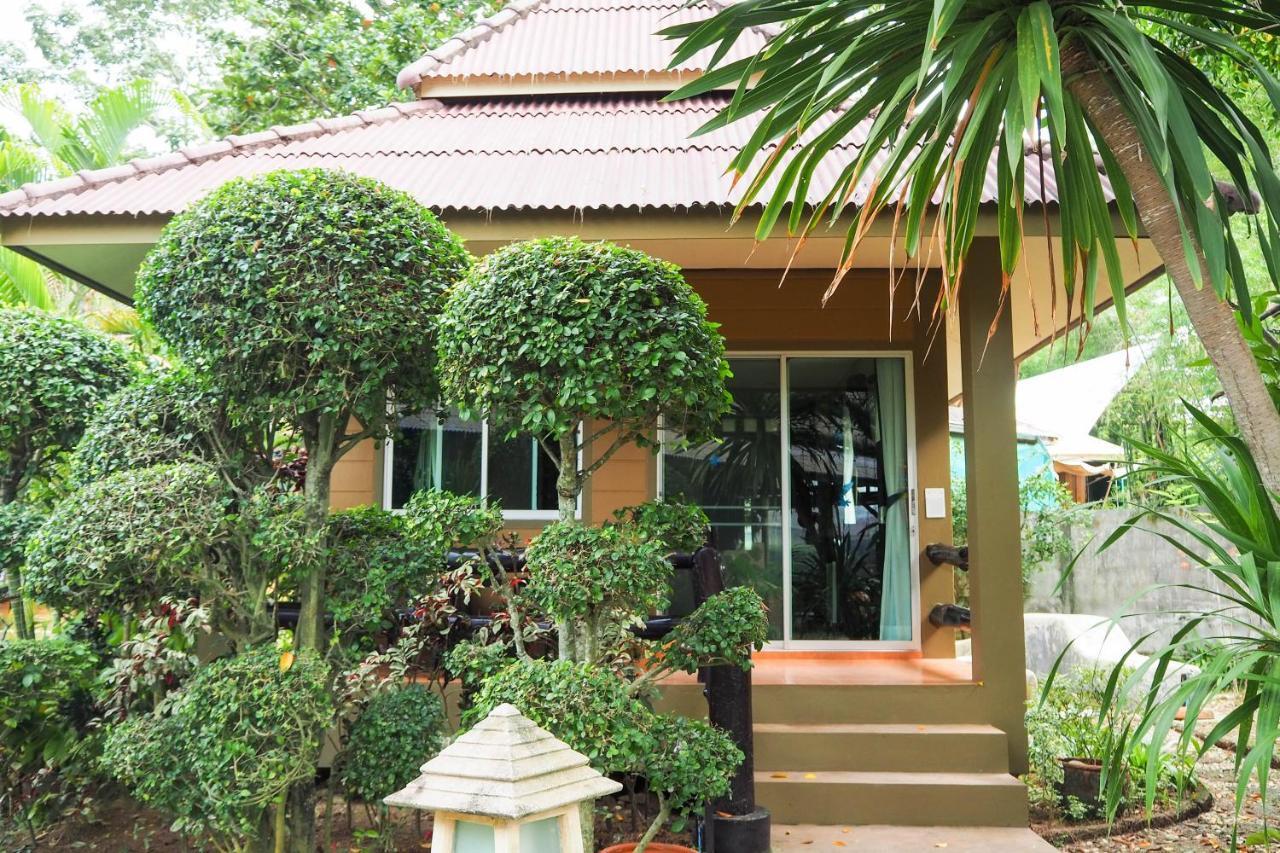 Lanta Castaway Resort