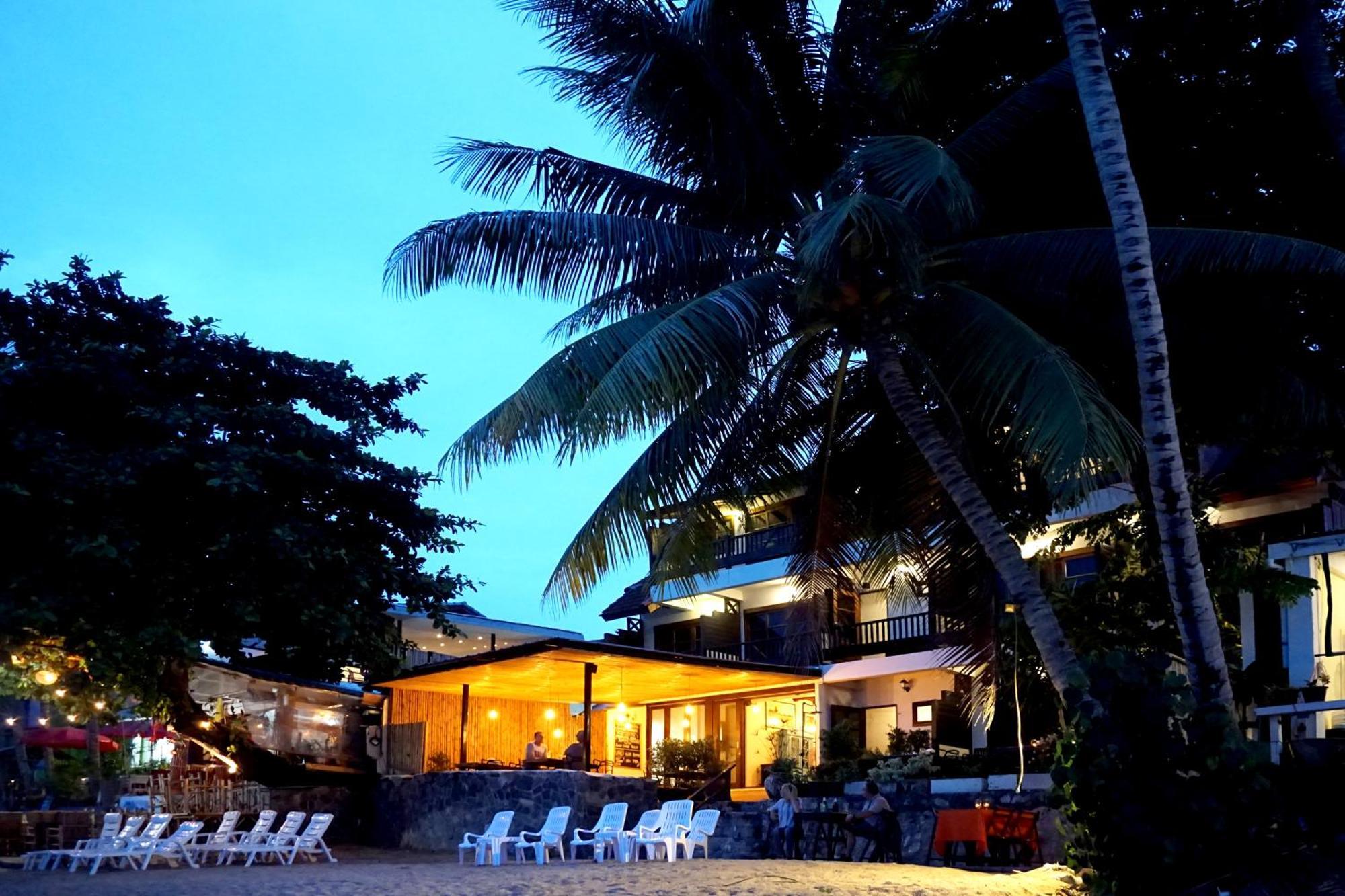 Hotel The 4*