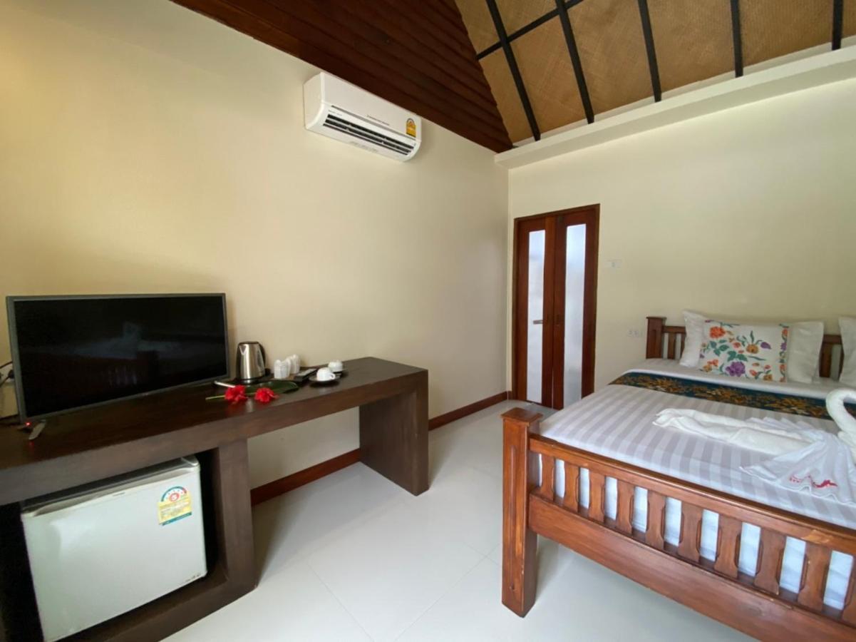 Hostel Chunut House *