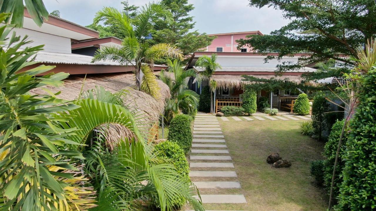 Popular Lanta Resort 2*