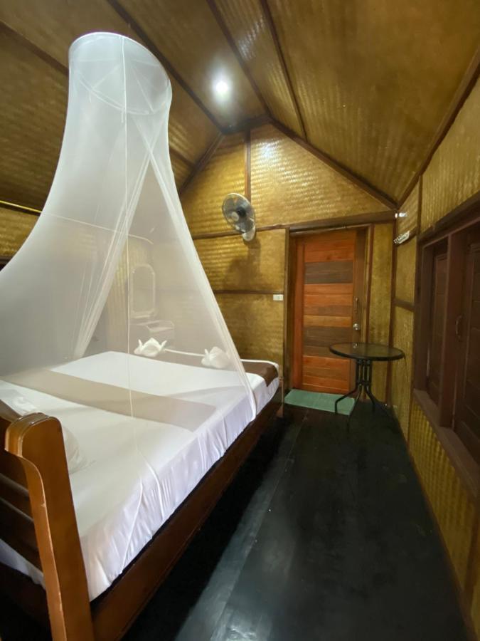 Resort Khaosok Bamboo Huts