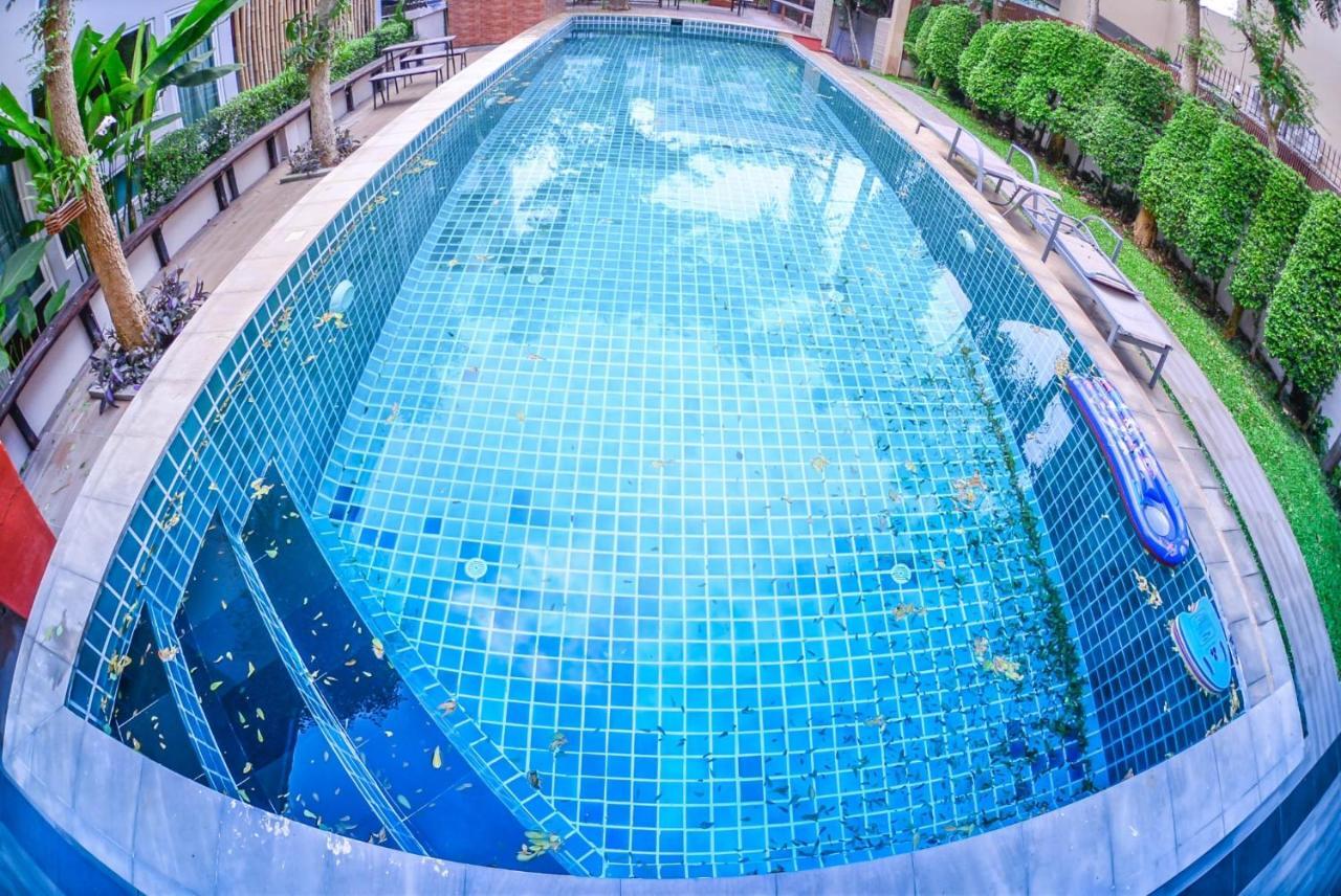 ตำหนักวิลล่า 10 ห้องนอน พร้อมสระว่ายน้ำส่วนตัว Villa Ban Nong Tabaek