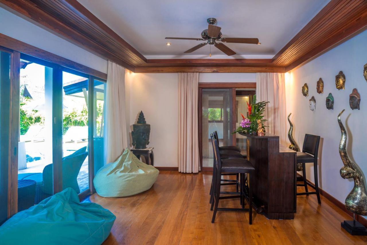 4 Bedroom Baan Banburee, Seconds From Villa