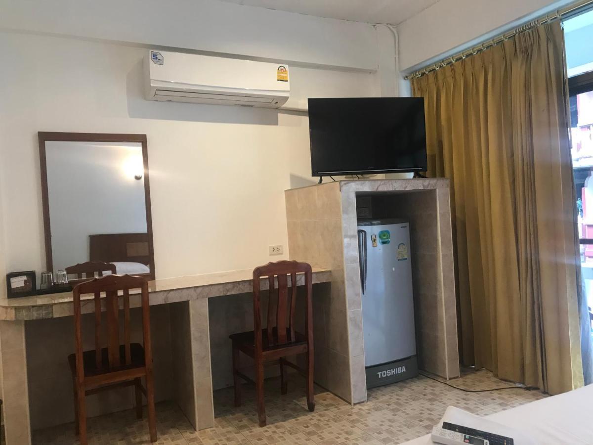 Jellyfish Hostel