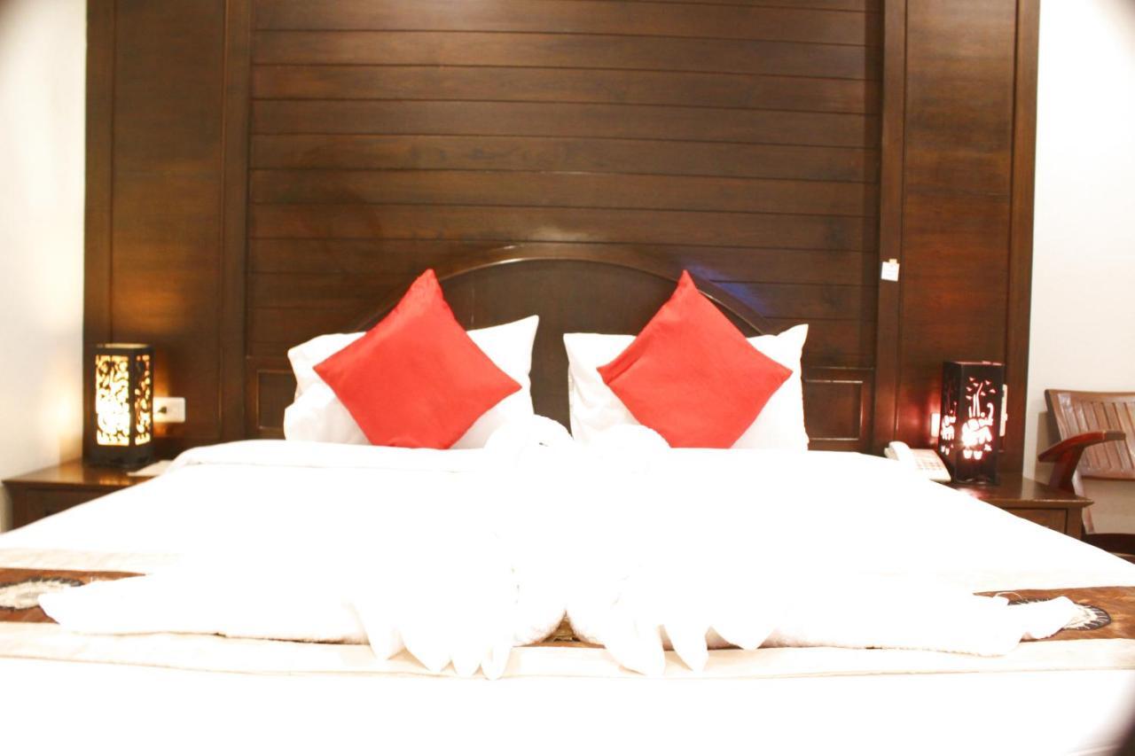 Hotel Baan Veerakit Patong