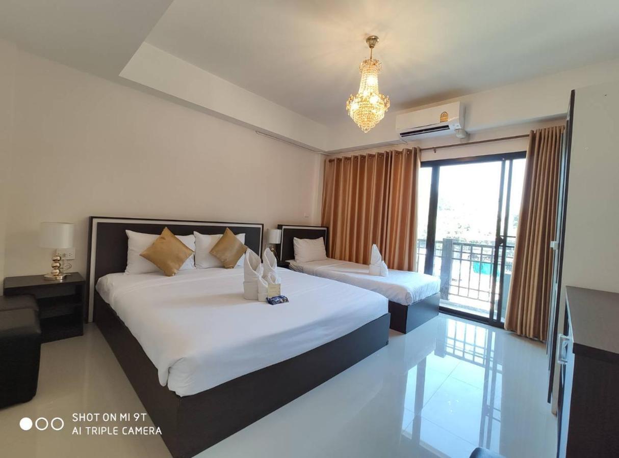 Bann Tawan Hostel *