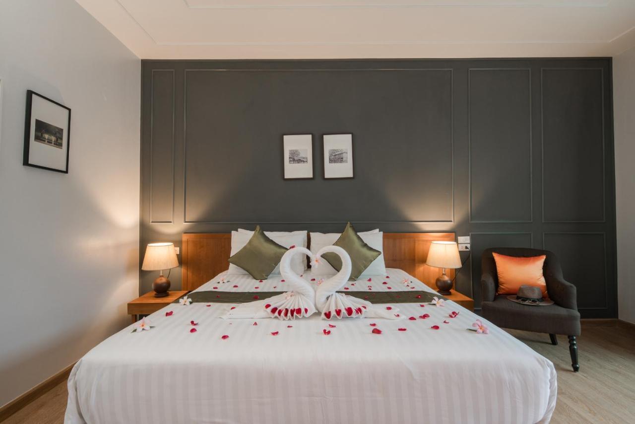 Resort Phuket La Siesta Pool & Pool Access
