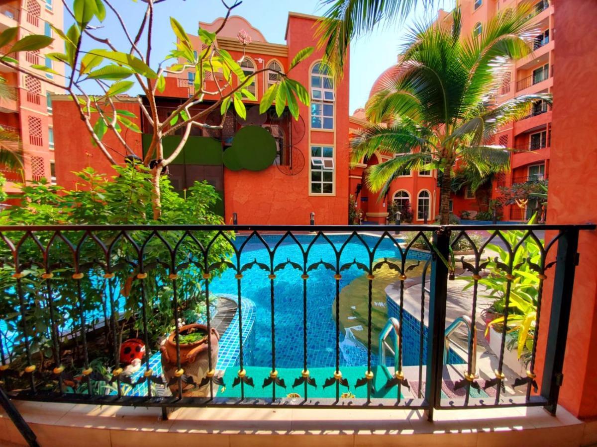 Apartment Seven Seas By Pavel Jomtien Beach