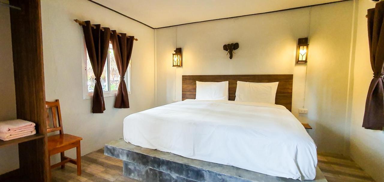 Resort New Harrys Sunset - Klong Nin