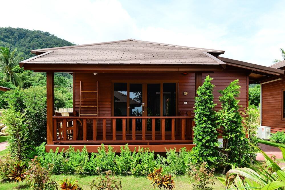 Pingchan Koh Phangan Beachfront Resort 3*