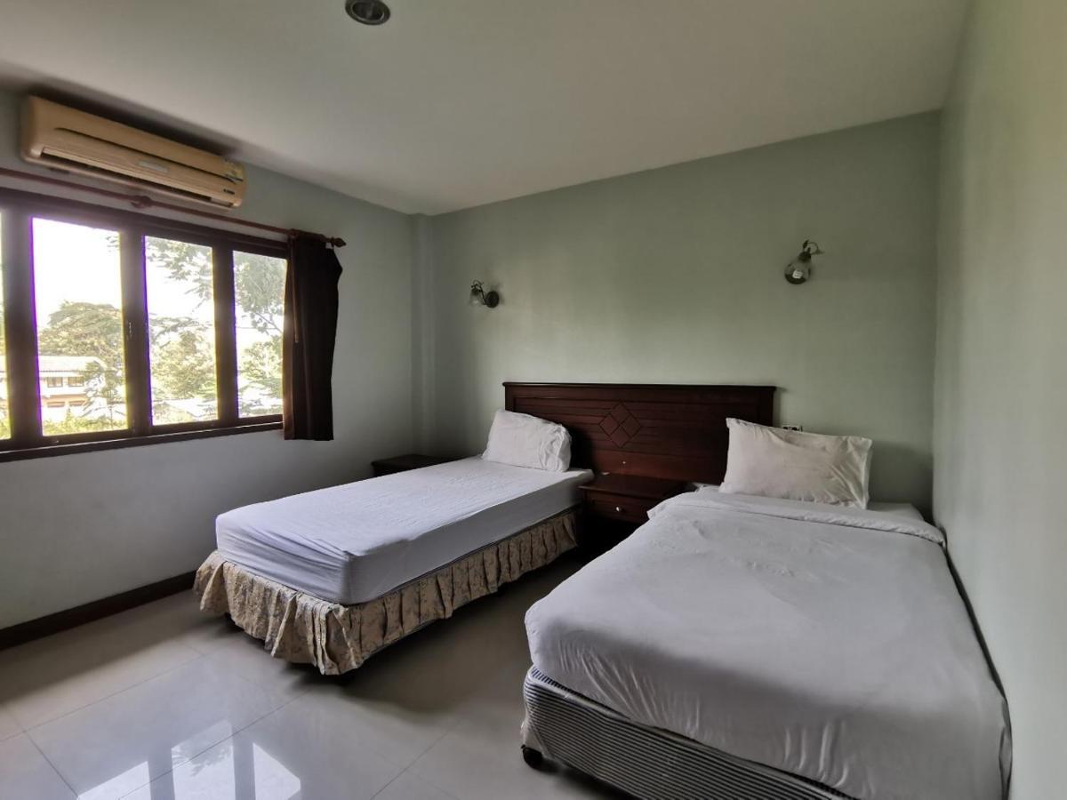 Hotel Oyo 616 Bonita House Samui 2*