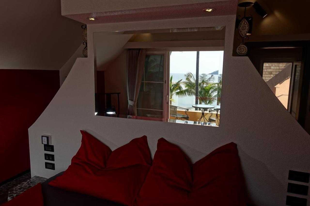 Laguna House Hotel *