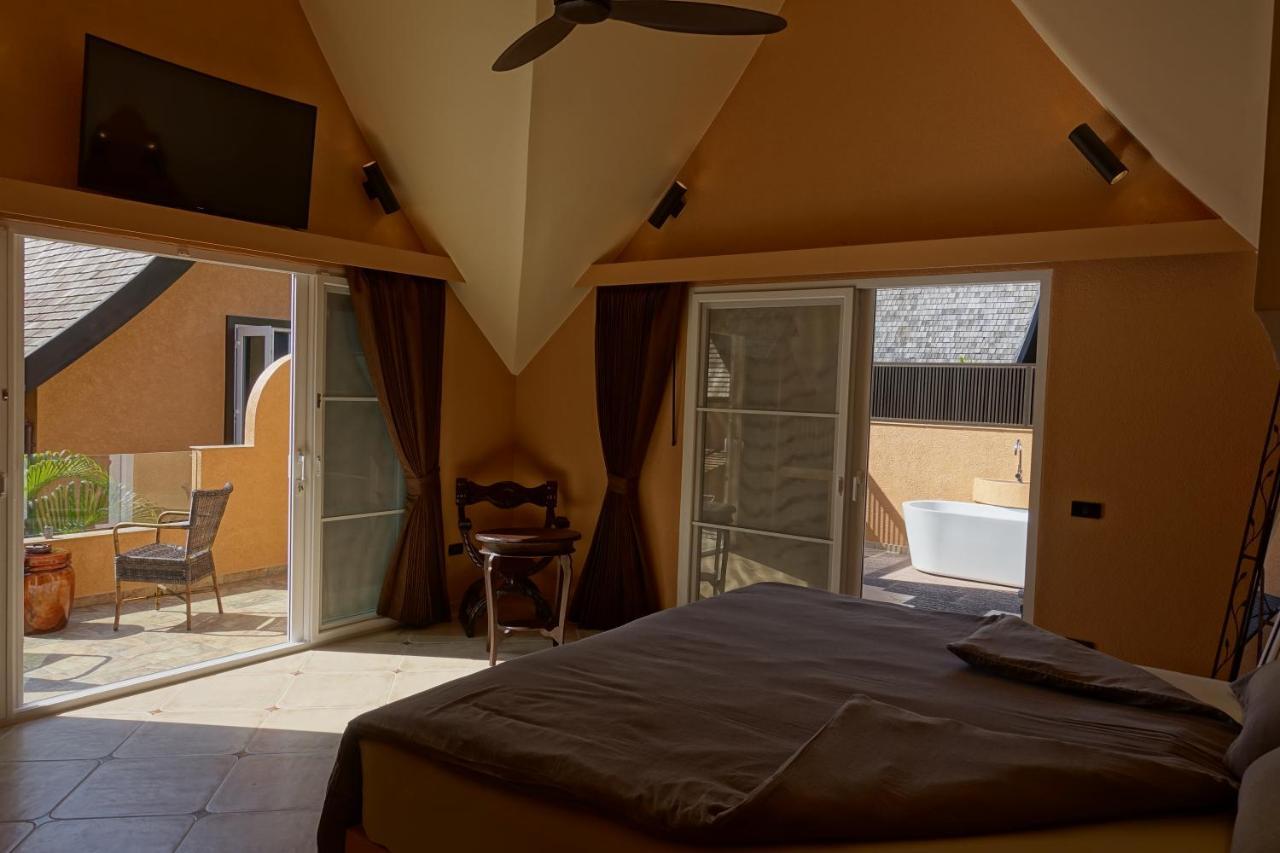 Hotel Laguna House *