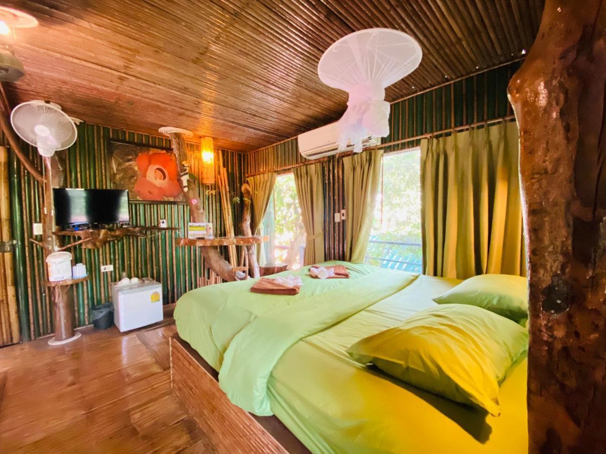 Khao Sok Tree House Resort 4*