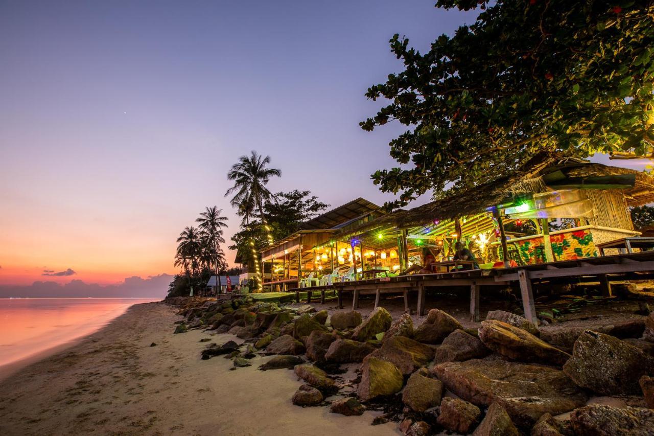 The Cosy Sunset & Restaurant 2*