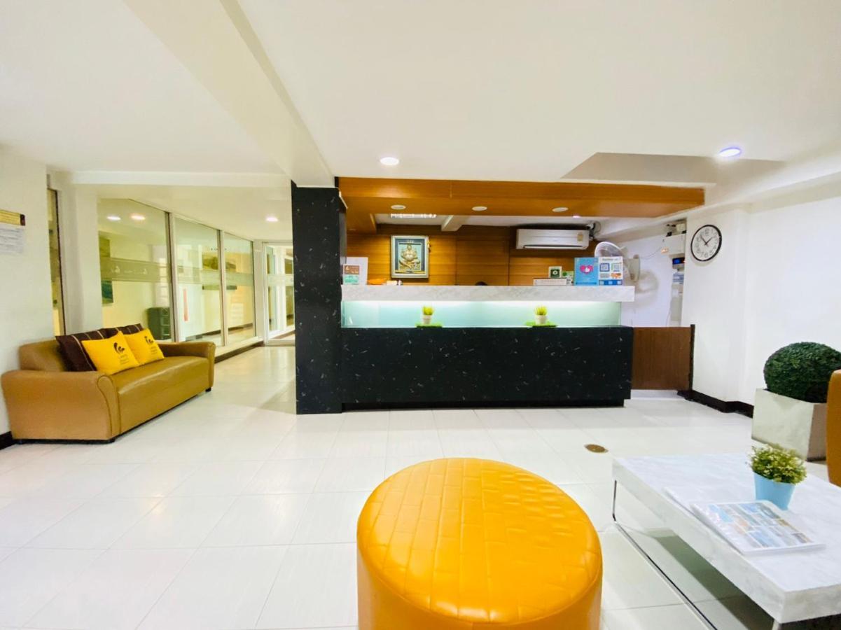 Lee's Hotel