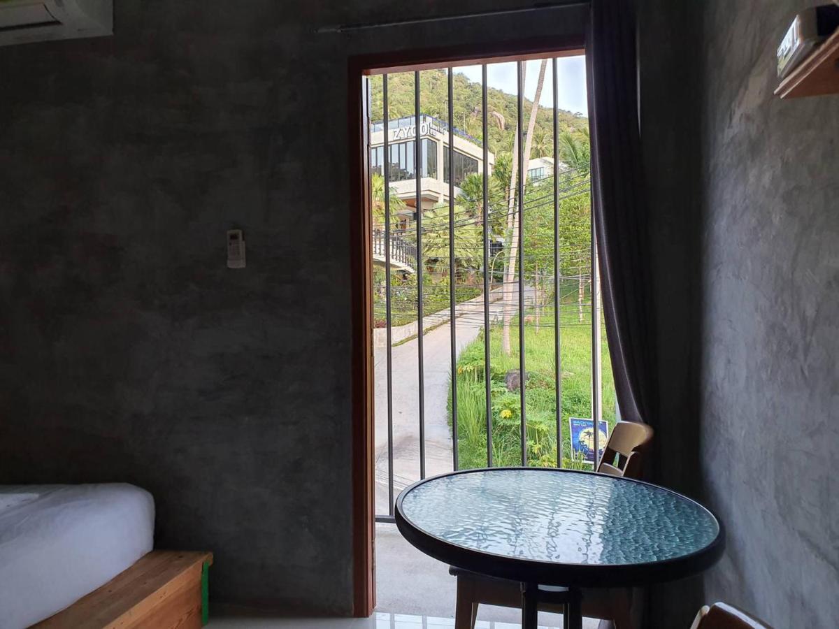Resort Life Ko Tao