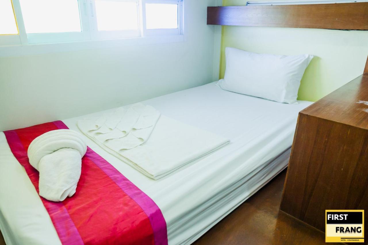 First And Frang - Koh Phangan Hotel 2*