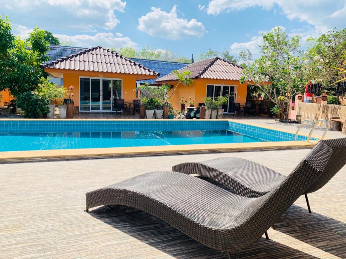 Times Pool Ban Tha Khun