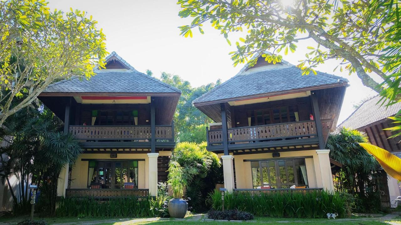 Resort River Corner