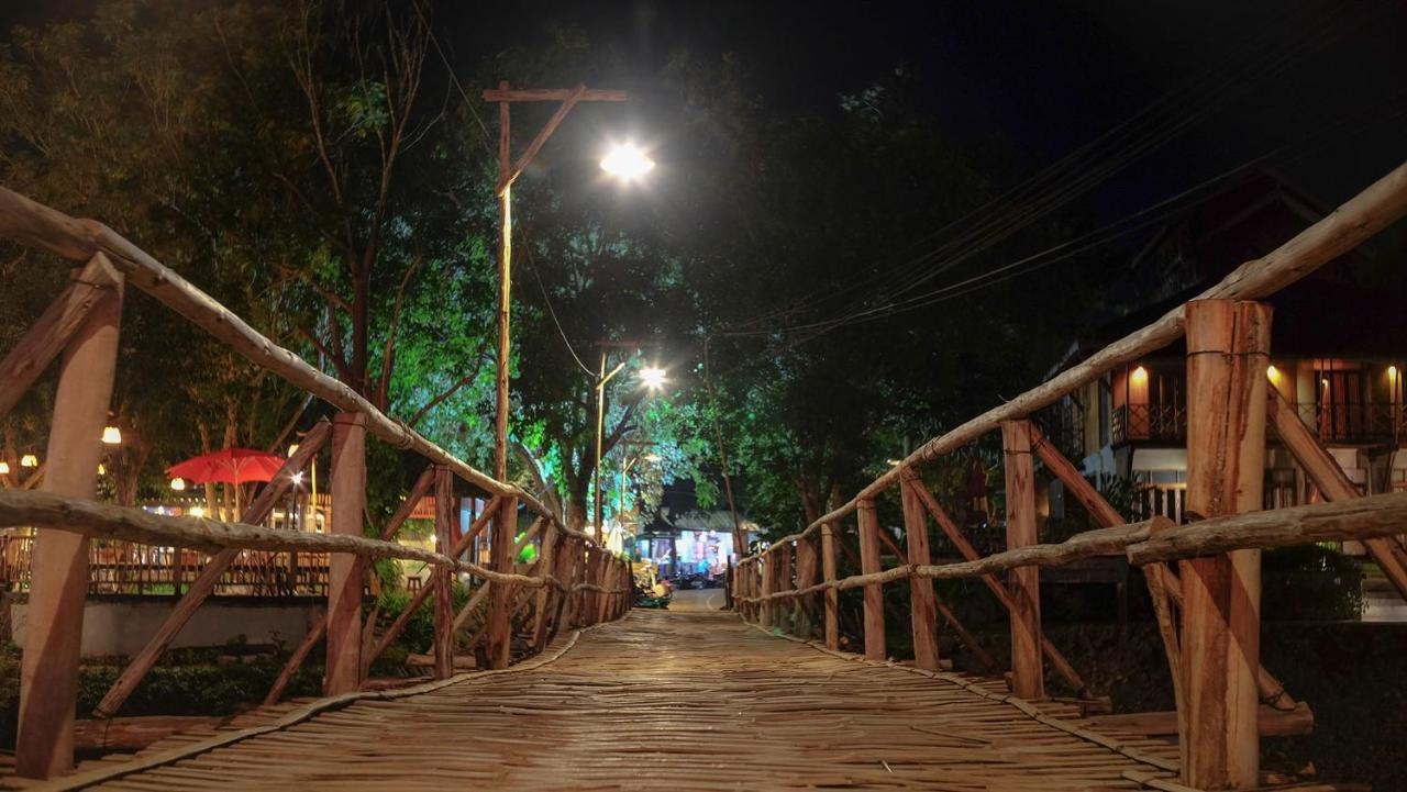 River Corner Resort Pai