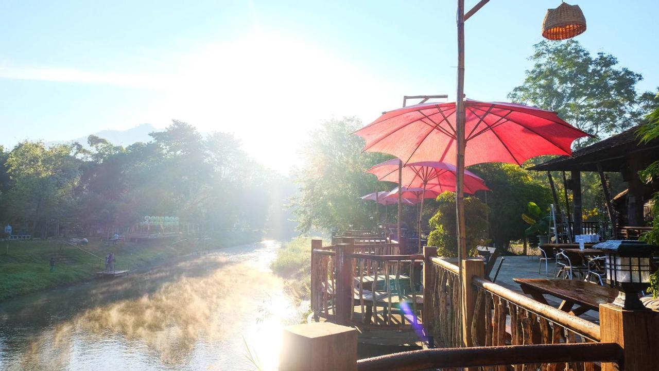 River Corner 4*