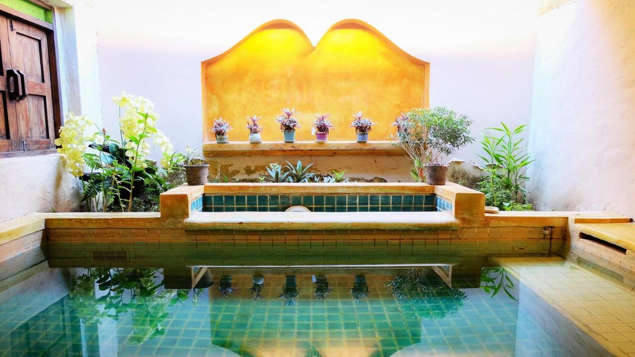 Resort River Corner Pai