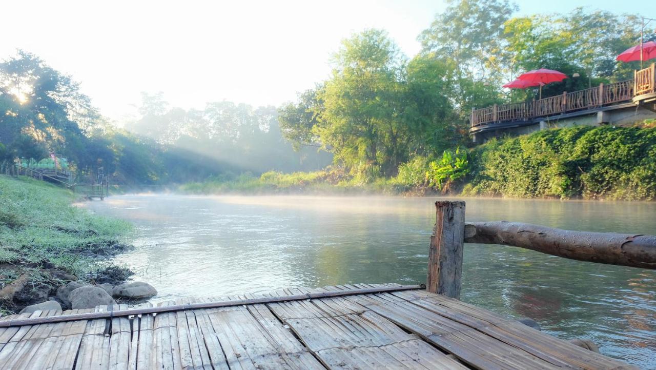 Resort River Corner 4*