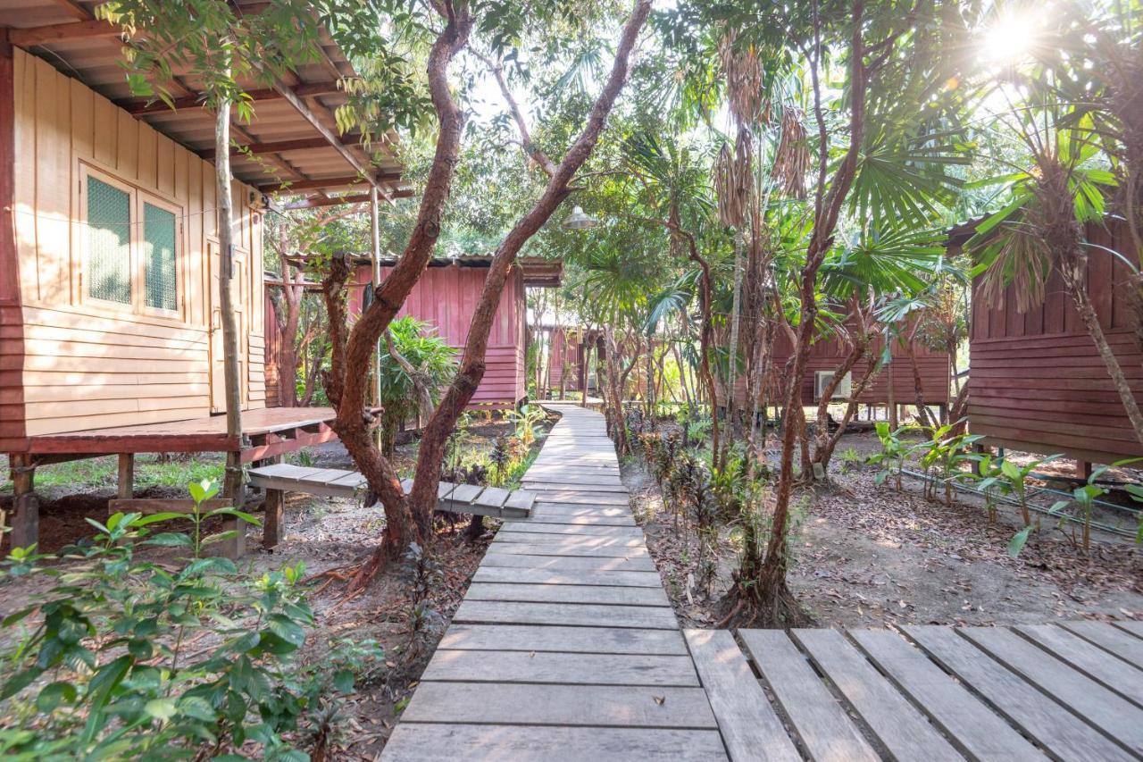 Oyo 693 Tree House Hotel Koh Chang