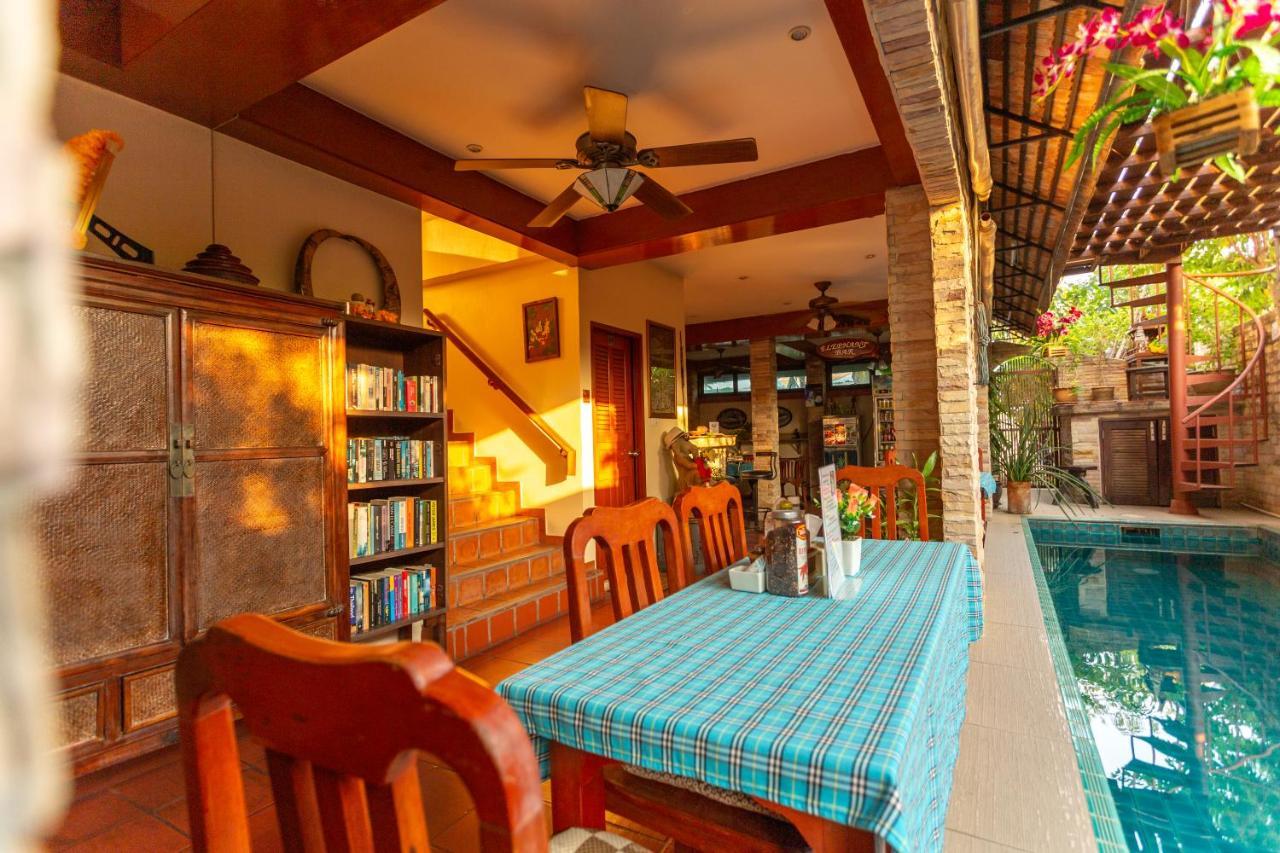 Chang Charlie Inn, Boutique 3* Praia de Jomtien