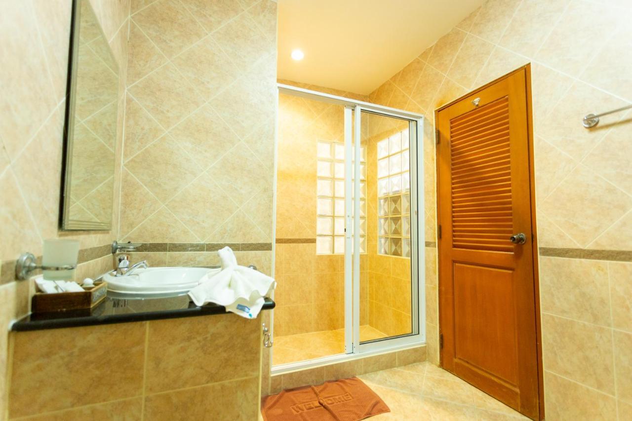 Chang Charlie Inn, Boutique Hotel Praia de Jomtien
