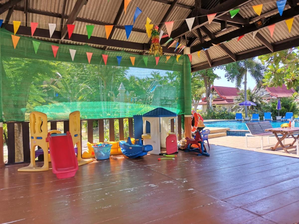 Villa, Lanta 3*