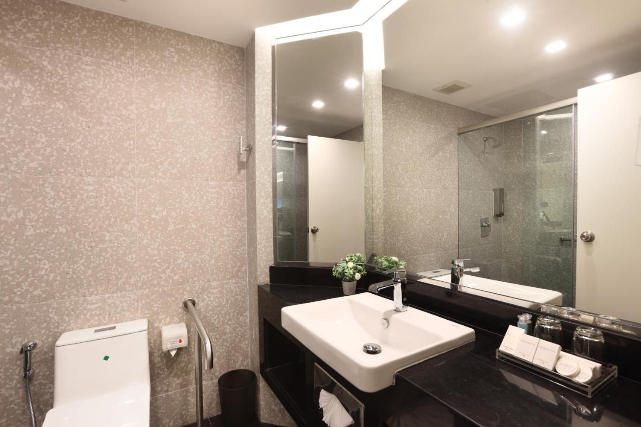 Lee Gardens Plaza - Sha 3*