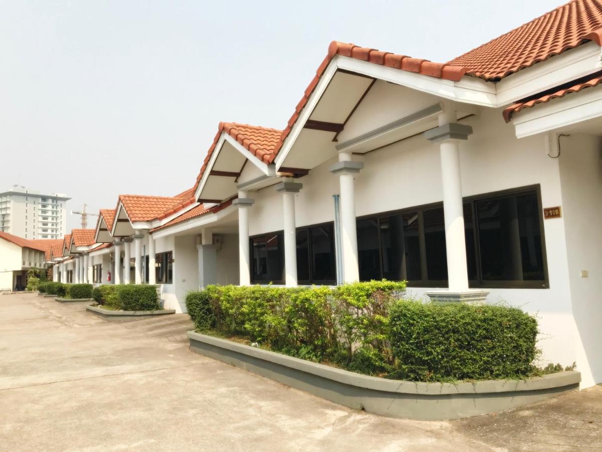 Oyo 859 Golden Land 2* Chiang Rai