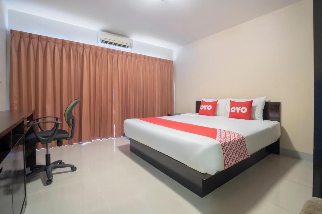 Oyo 829 Royal Thai 2*
