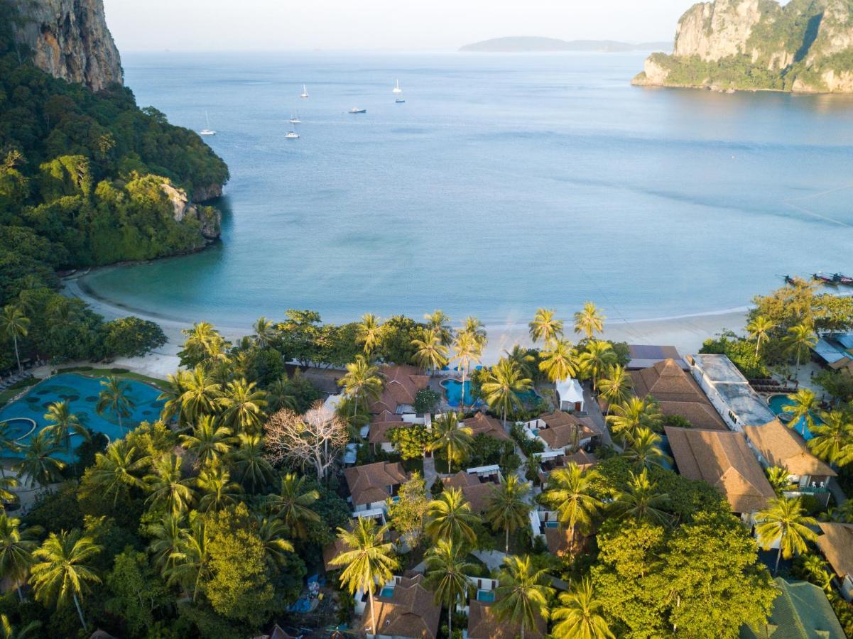 Bay & Resort