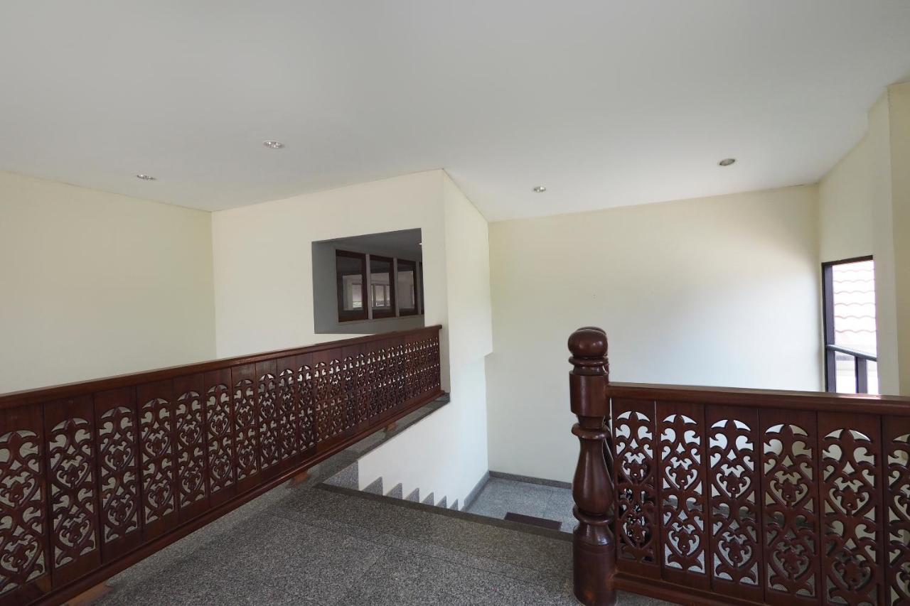 Oyo 859 Golden Land Hotel