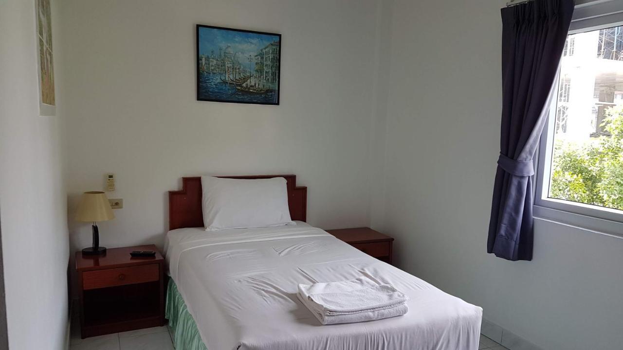 Welcome @ Karon Beach. Single From Only 500 Baht Casa de hóspedes 2*
