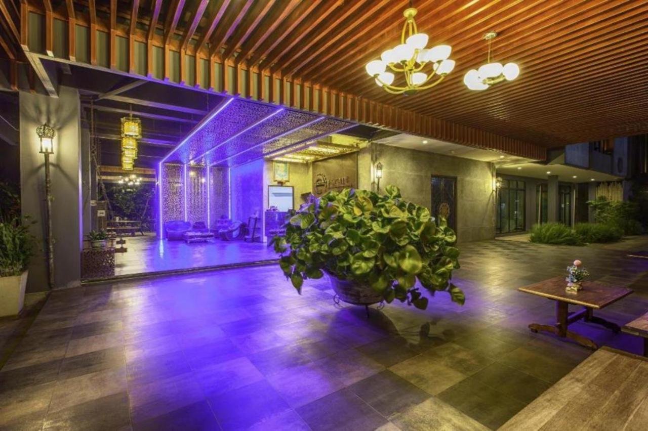 Escape De Phuket