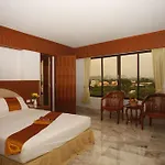 Boon Siam Hotel