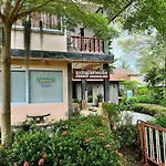 Sandee Bungalow