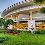 Horizon Village & Resort
