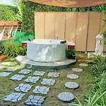 Terrua Main Ten Villa Garden