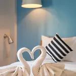 Tiya House Rooms & Cafe