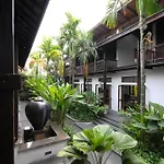 Banthai Village