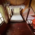 Plaa\'S Thansadet Resort